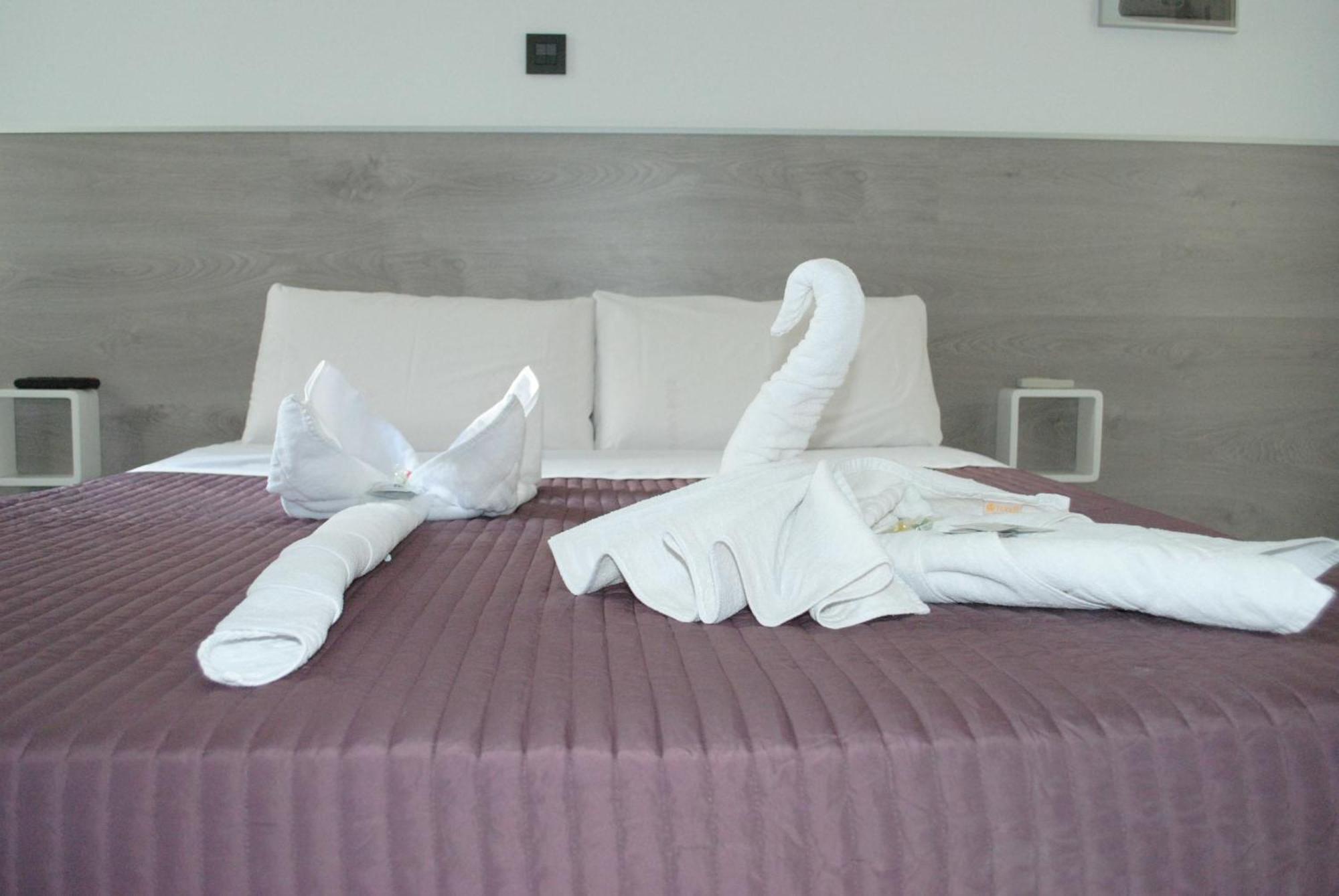 Fuencarral Rooms Madrid Ngoại thất bức ảnh