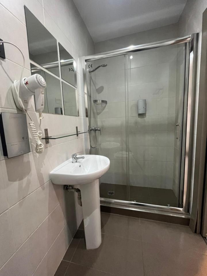 Fuencarral Rooms Madrid Ngoại thất bức ảnh