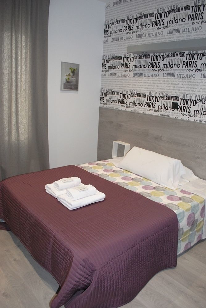 Fuencarral Rooms Madrid Ngoại thất bức ảnh