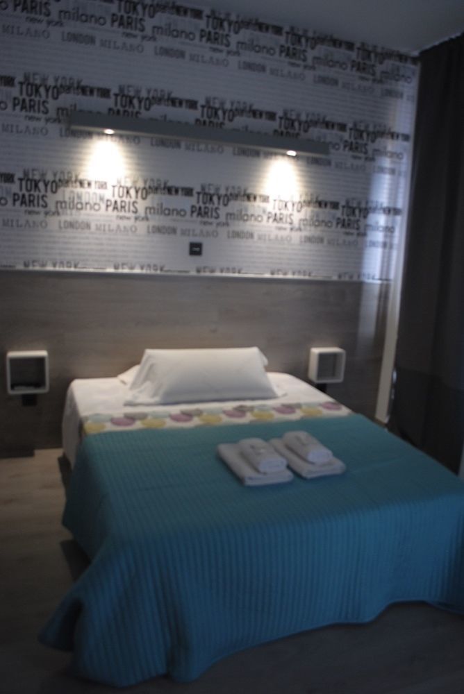 Fuencarral Rooms Madrid Ngoại thất bức ảnh